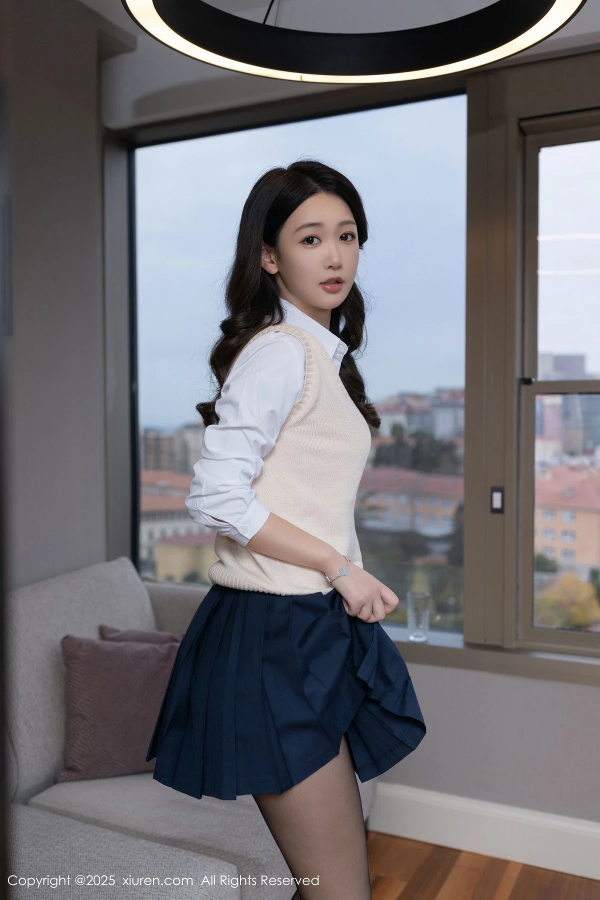 [XiuRen秀人网]2025.02.10 Vol.9866 唐安琪 黑丝美腿 完整版无水印写真[83P]