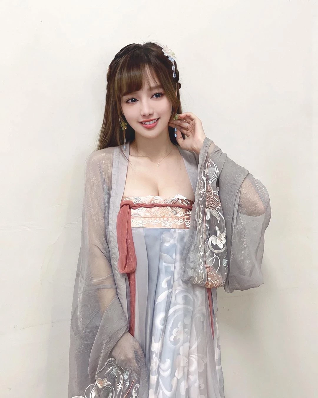 大眼甜心“丘涵”销魂美乳不轻易露出 全身上下都是极品 [10P]
